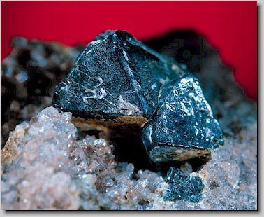 Gahnite Gahnite angew Mineralogie