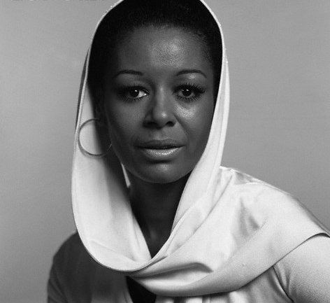 Gail Fisher ThrowBLACK Thursday Gail Fisher 1st Black Actress to Win an Emmy
