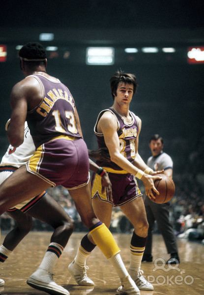 Opinions/Observations/Objections about Gail Goodrich? His career, play  style, or controversial signing with New Orleans in 1976, let's discuss  this slept on shorty! : r/VintageNBA