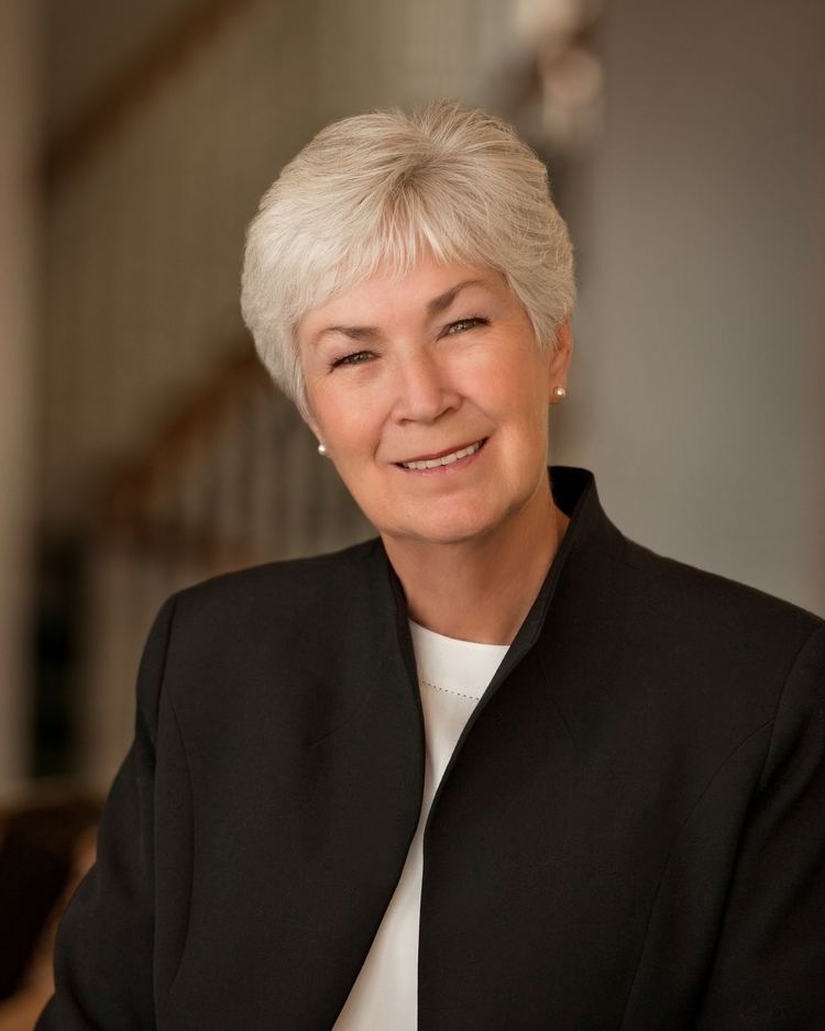 Gail Miller (businesswoman) Salt Lake Chamber Recognizes Gail Miller as A Giant In Our City