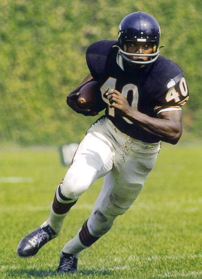 Gale Sayers Gale Sayers biography birth date birth place and pictures