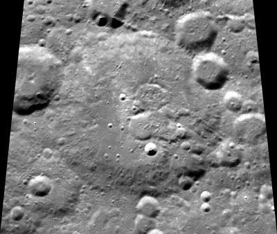 Gamow (crater)
