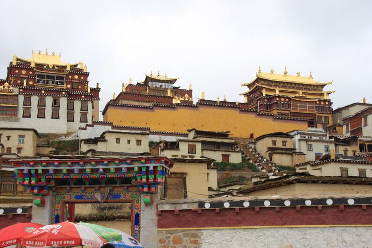 Ganden Sumtseling Monastery httpsuploadwikimediaorgwikipediacommonsaa