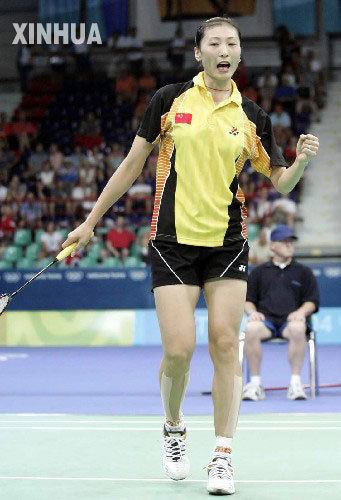 Gao Ling Zhang Ning Zhang JunGao Ling win the first two badminton