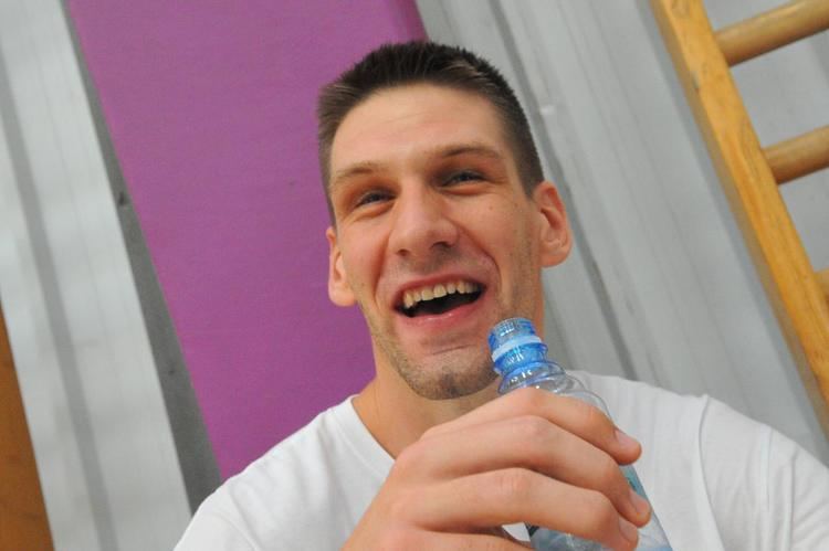 Gašper Vidmar Vidmar je brez zoba igral za zmago in poljub na lica