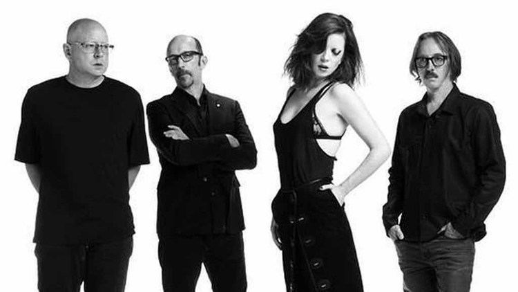 Garbage (band) 1000 images about GARBAGE band on Pinterest Posts Humor and Sign