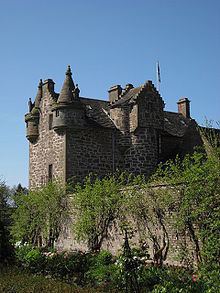 Gardyne Castle httpsuploadwikimediaorgwikipediacommonsthu