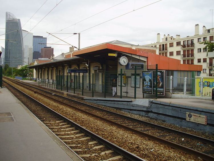 Gare de Courbevoie