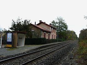 Gare de Limeyrat httpsuploadwikimediaorgwikipediacommonsthu