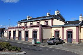 Gare de Quiberon httpsuploadwikimediaorgwikipediacommonsthu