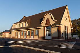 Gare de Villers-sur-Mer httpsuploadwikimediaorgwikipediacommonsthu