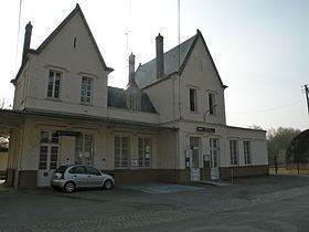 Gare d'Hermes-Berthecourt httpsuploadwikimediaorgwikipediacommonsthu