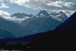 Garibaldi Volcanic Belt httpsuploadwikimediaorgwikipediacommonsthu