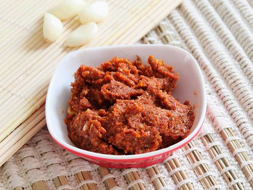 Garlic chutney Lasun Chutney Recipe Indian Lehsun ki Chutney for Bhel and Chaat