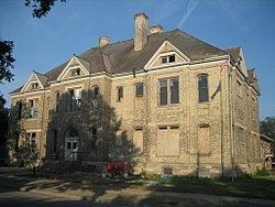 Garrison School (Rockford, Illinois) httpsuploadwikimediaorgwikipediacommonsthu