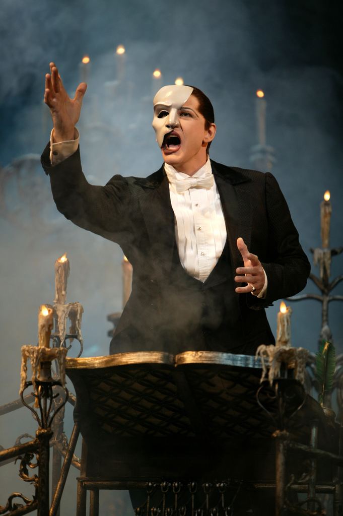 Gary Mauer Phantom of the Opera39 star Gary Mauer will join the