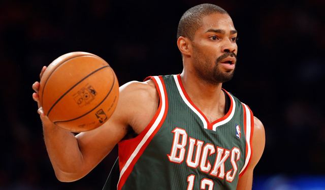 Gary Neal Bucks trade Neal Ridnour to Bobcats for Sessions Adrien