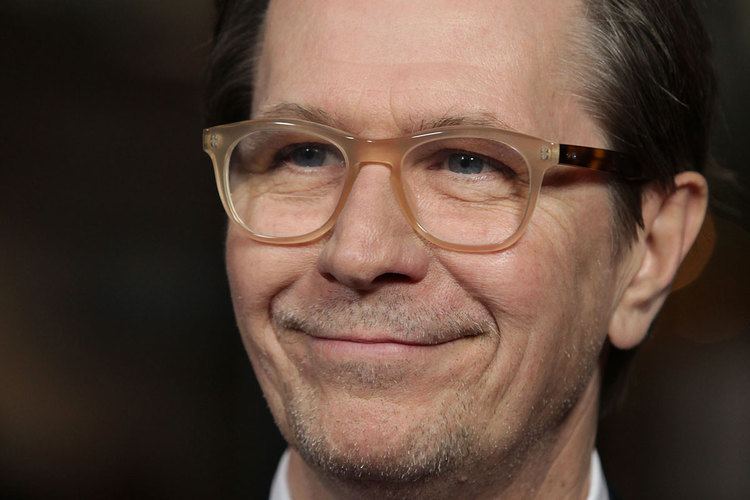 Gary Oldman Gary Oldman Gives Publicist Nightmare Of An Interview To