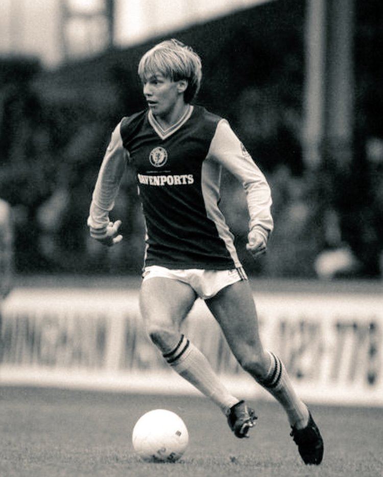 Gary Shaw Gary Shaw Aston Villa 1982 Aston Villa Pinterest Aston villa