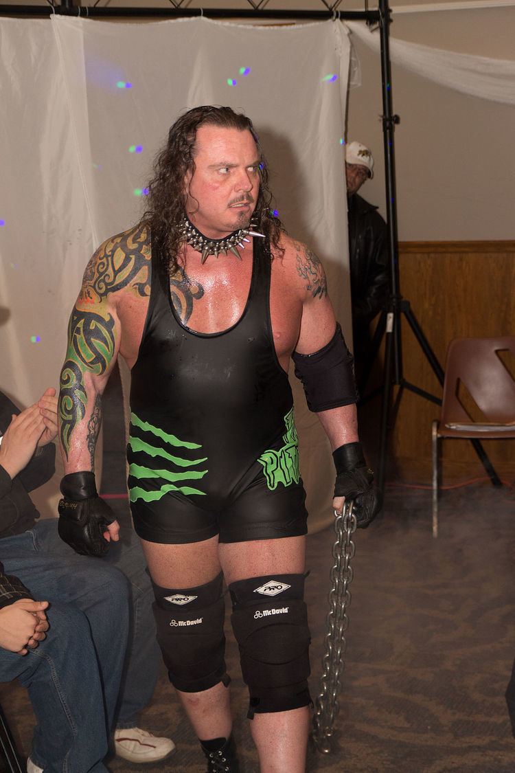 Gary Wolfe (wrestler) httpsuploadwikimediaorgwikipediacommonsthu