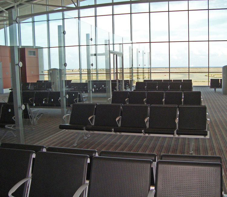 Gate (airport)