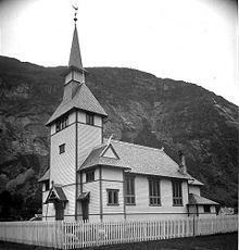 Gaupne Church httpsuploadwikimediaorgwikipediacommonsthu