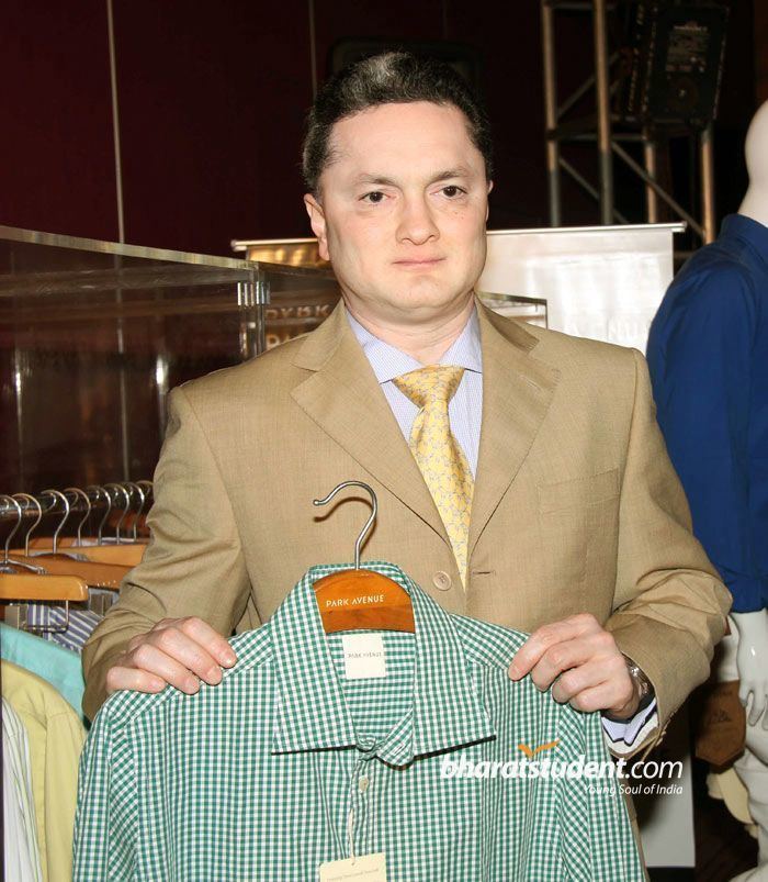 Gautam Singhania Gautam Singhania Unveils Park Avenue New Logo amp Collection