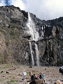 Gavarnie Falls httpsuploadwikimediaorgwikipediacommonsthu