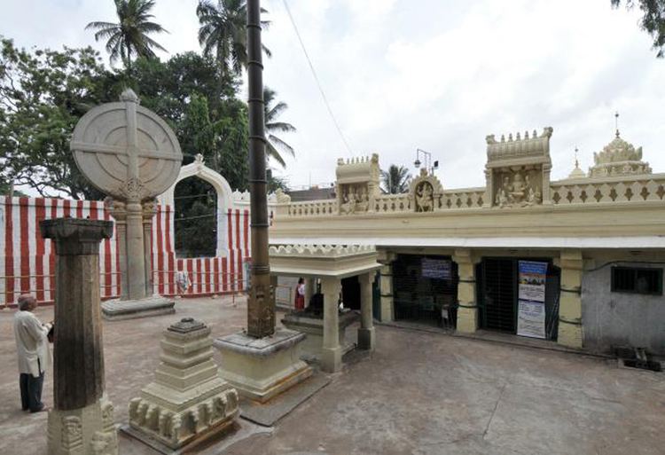 Gavi Gangadhareshwara Temple Devotees throng Gavi Gangadhareshwara Temple to witness unique