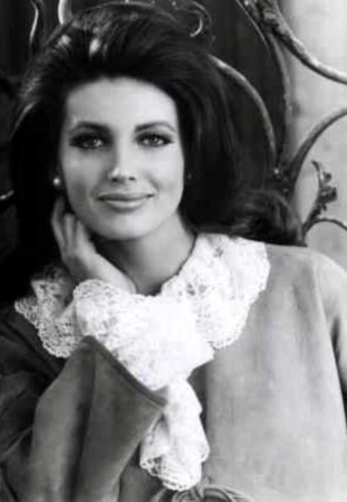 Gayle Hunnicutt Gayle HUNNICUTT Biographie et filmographie