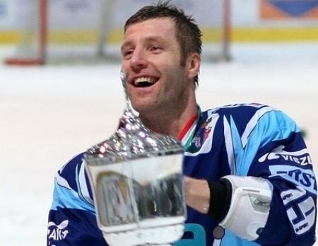 Gábor Ocskay Ifj Ocskay Gbor az IIHF Hressgek Csarnoknak tagja lett