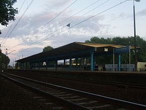 Gdynia Leszczynki railway station httpsuploadwikimediaorgwikipediacommonsthu