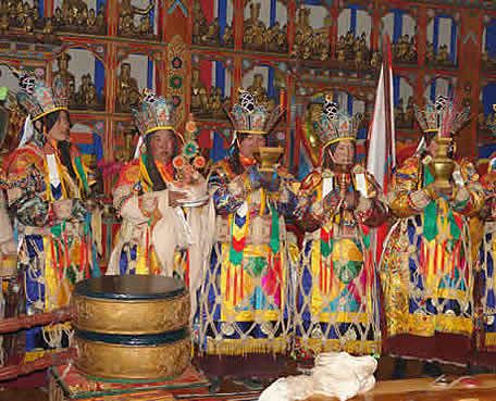Gebchak Gonpa The Role Women play in Tibetan Buddhism Gebchak Nuns and culture