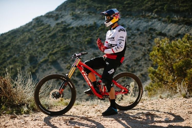 Gee Atherton 9 Bike Questions with Gee Atherton Pinkbike