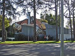 Gehry Residence httpsuploadwikimediaorgwikipediacommonsthu