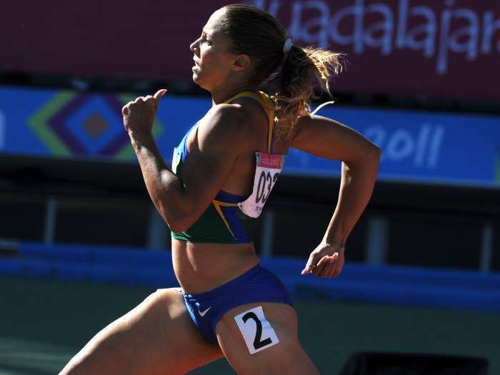 Geisa Coutinho Geisa Coutinho leva o bronze nos 400 m rasos Pan