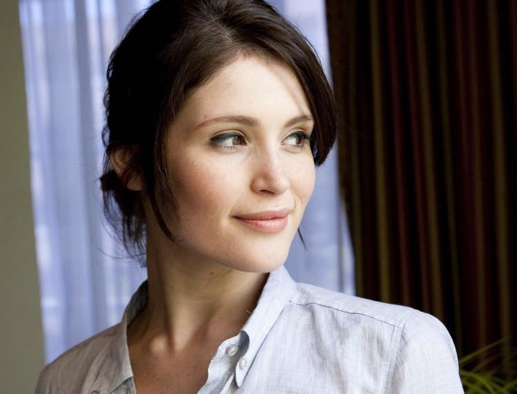 Gemma Arterton Gemma Arterton learned French at DialogueFrance