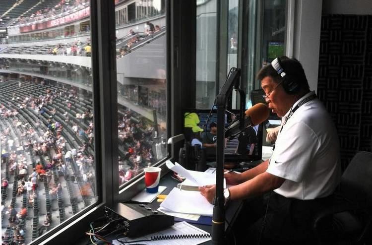 Gene Honda PA announcer Gene Honda the busiest man in Chicago sports