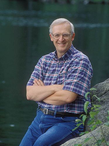 Gene Likens Renowned Scientist to Serve as UConn39s Environmental