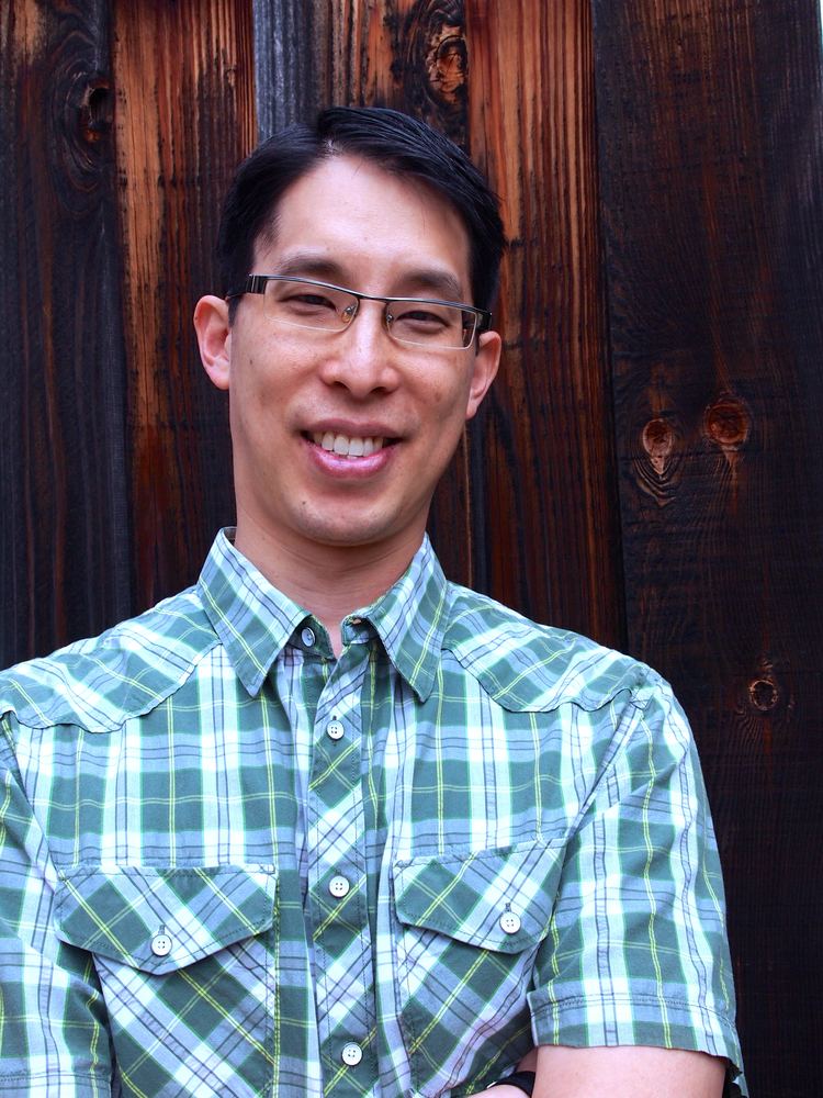 Gene Luen Yang The Shadow Hero39s Gene Luen Yang on immigrant superheroes