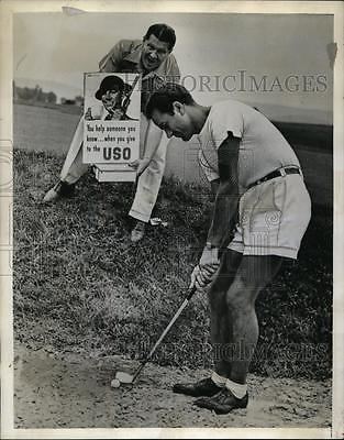 Gene Venzke 1942 Press Photo Carl Bauer Gene Venzke At Golf In Reading