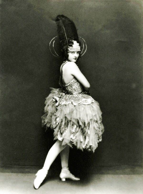 Geneva Mitchell Ziegfeld Follies showgirl and film actress Geneva Mitchell
