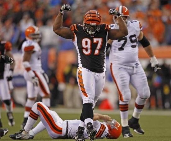 Geno Atkins Geno Atkins Dubbed Sophomore Superstar Heard It From Hoard