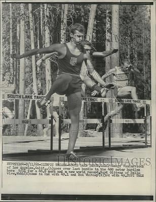Geoff Vanderstock 1968 Press Photo Geoff Vanderstock Sets New Record In 400 Meter