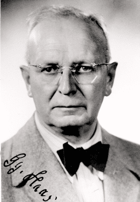 StoriaDellaMedicina on X: "Georg Haas (1886-1971) was a german #doctor born  in Nuremberg. He performed the first human #hemodialysis treatment in the  #history of #medicine in 1924 in the town of Giessen.