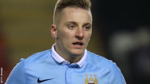 George Glendon George Glendon Manchester City midfielder joins Fleetwood Town on