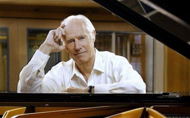 George Martin beatles record producer