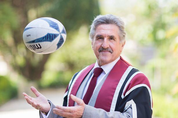 Gerald Davies Welsh rugby legend Gerald Davies receives honorary degree