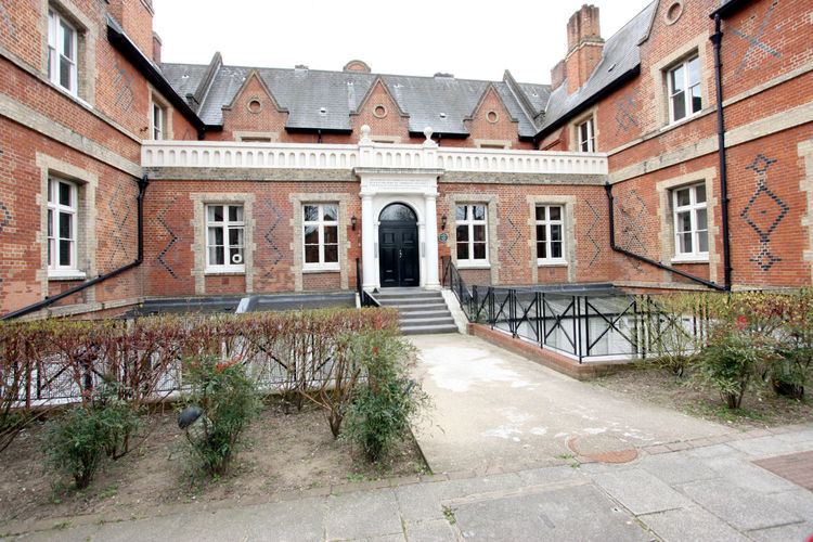 German Hospital, Dalston Historic Apartment set within The German Hospital Trying to