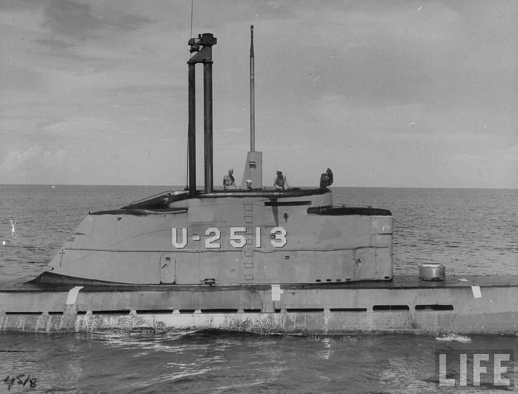 German submarine U-2513 Submarine Photo Index